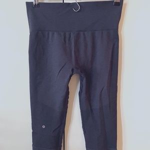 Lululemon crop leggings size 4